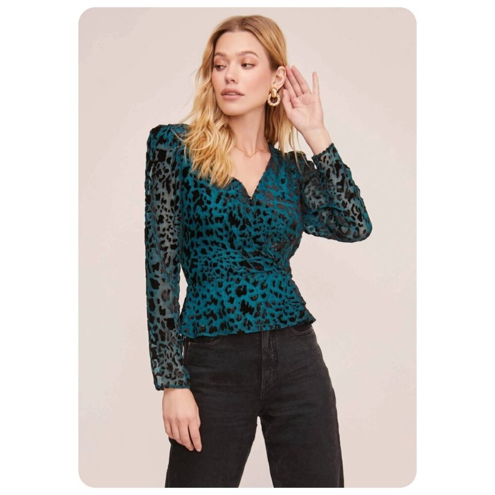 !! ASTR The Label Leopard Teal Burnout Long Sleeve Wrap Top sz M
